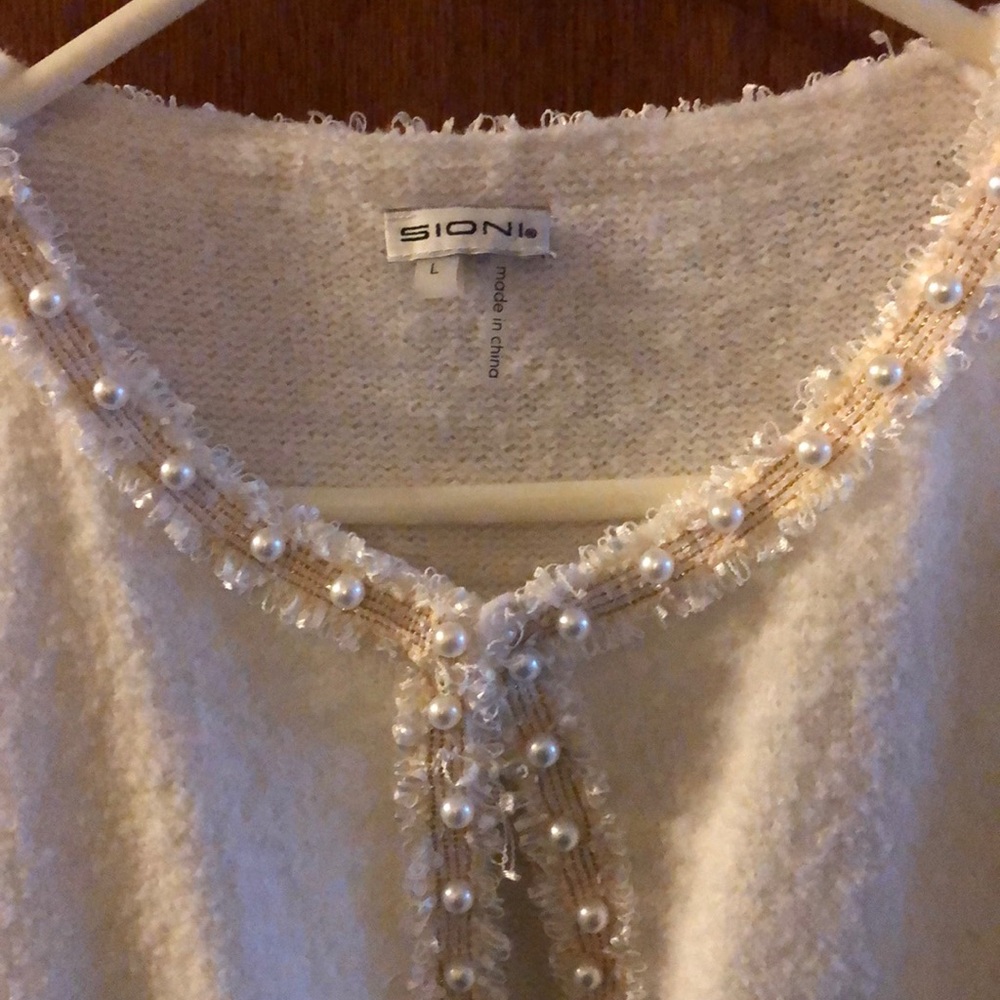 Lux Cardi - Picture 2 of 3